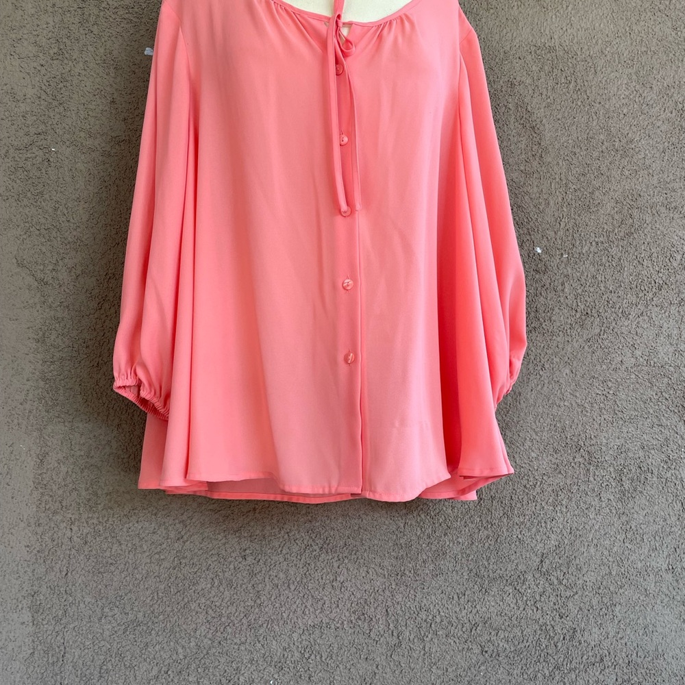 Coral Button-Up Blouse Oversized  M perfect condition
